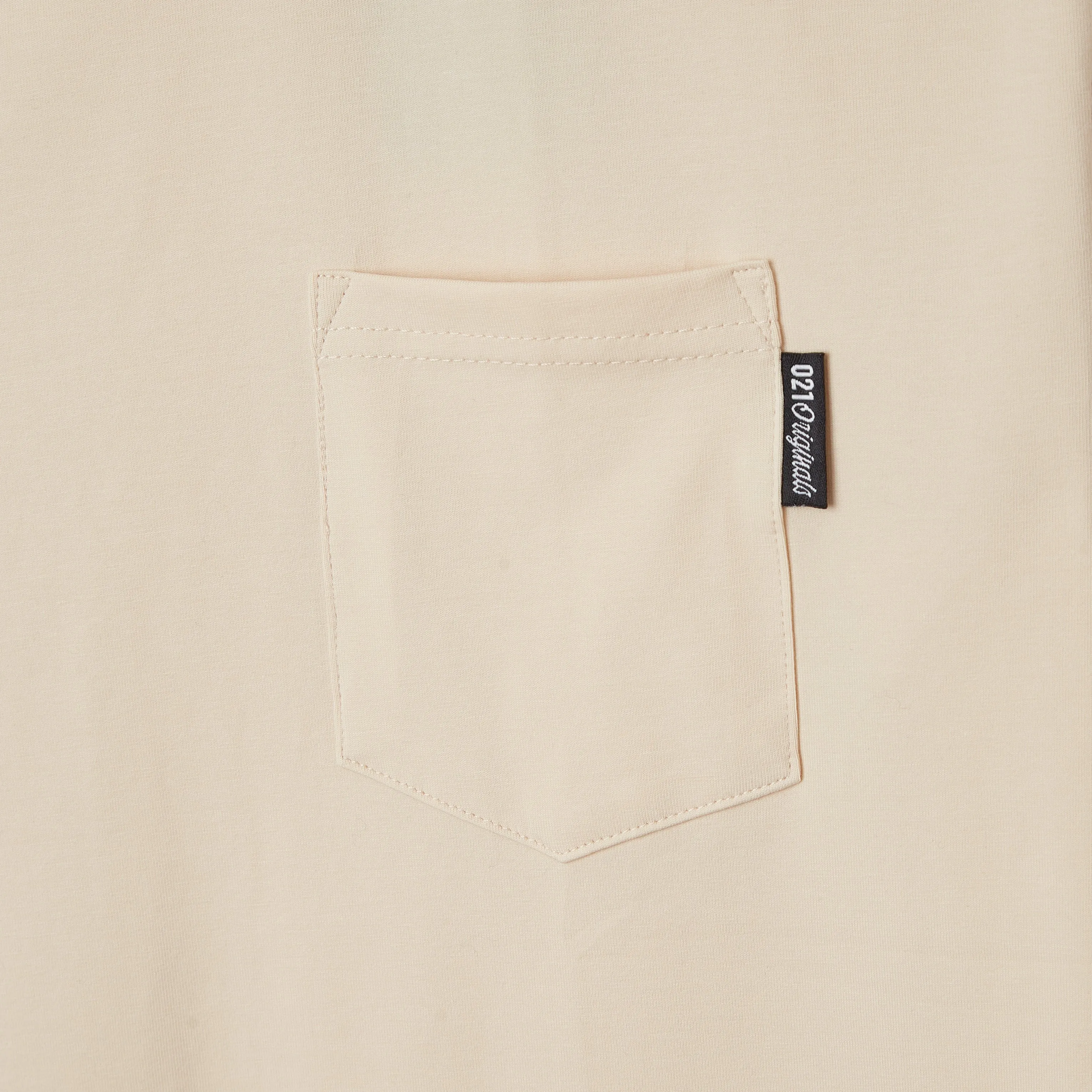 021 ESSENTIAL POCKET T-SHIRT - SAND