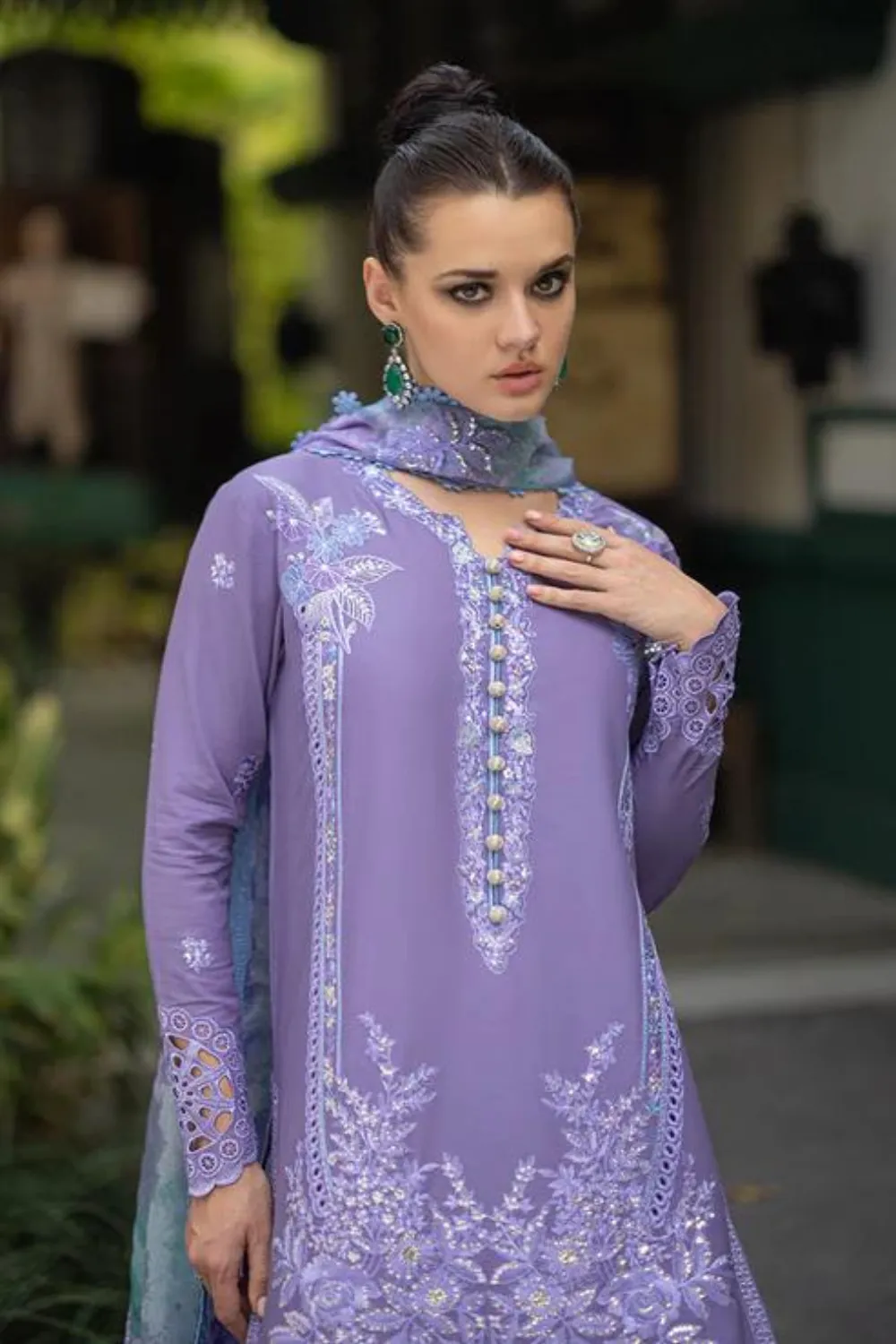 3PC LAWN EMBROIDERED Q524