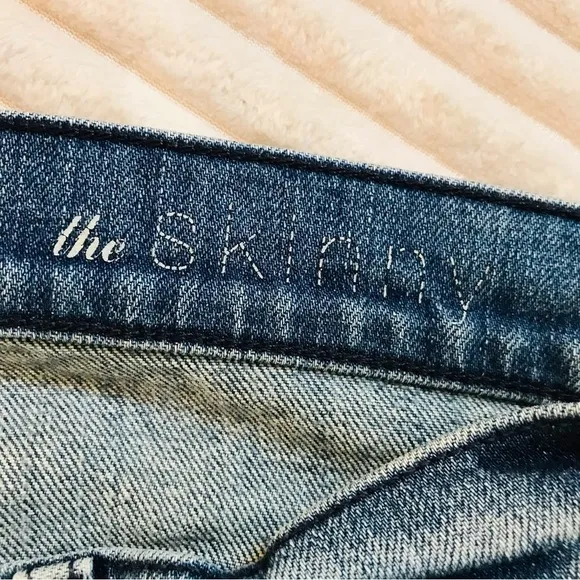 7Fam 7 For All Mankind Distressed Skinny Jeans Women’s size 30 10 medium