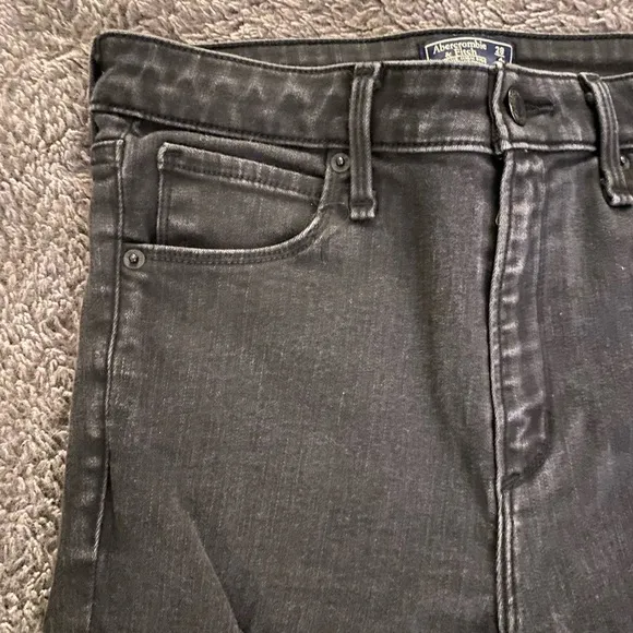 ABERCROMBIE &amp; FITCH Women’s Distressed Skinny Jeans