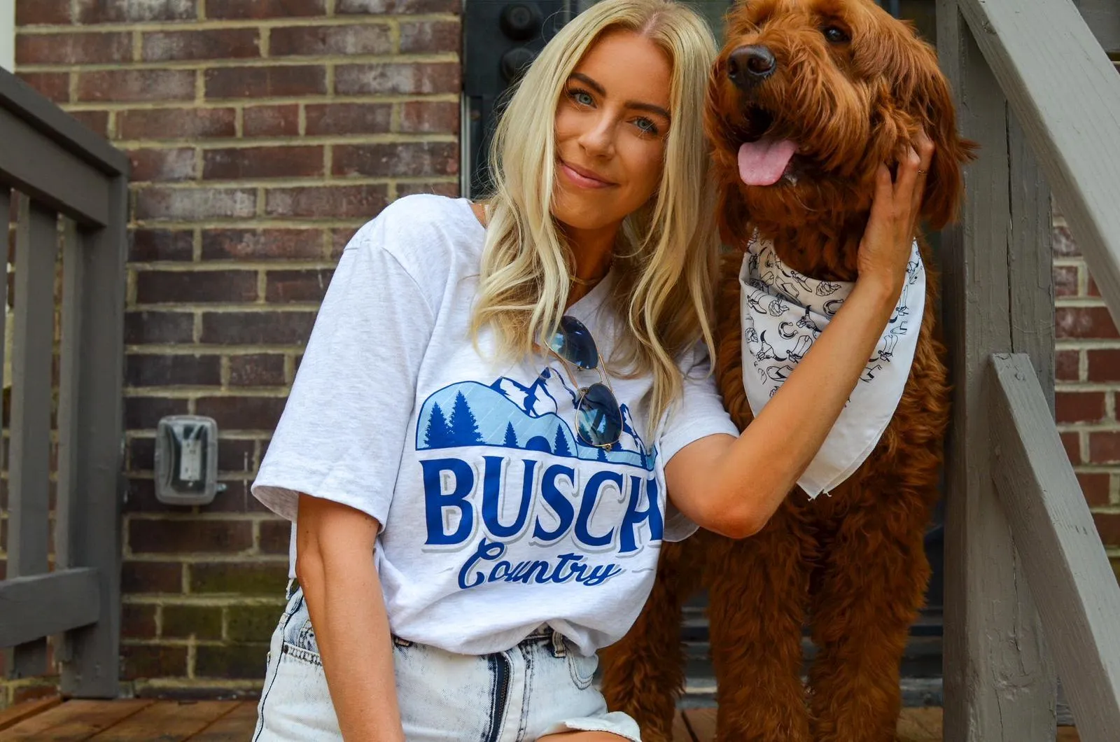Busch Country Guitar T-Shirt