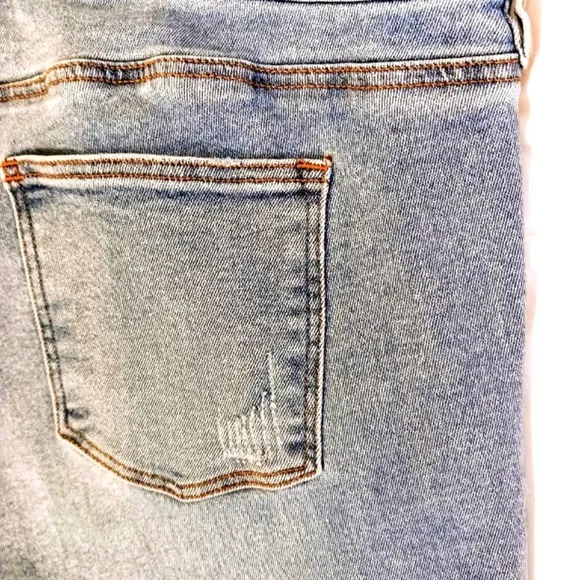 CELEBRITY PINK Jeans Plus Sz 20 The Bestie Lt Blue MODERN Open Knee DISTRESSED