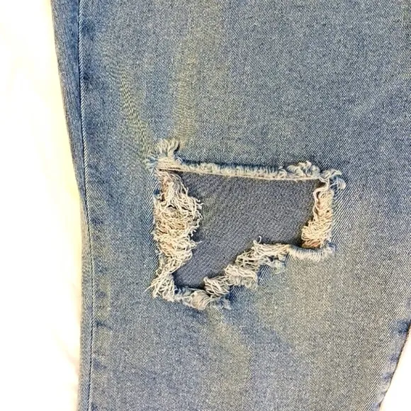 CELEBRITY PINK Jeans Plus Sz 20 The Bestie Lt Blue MODERN Open Knee DISTRESSED
