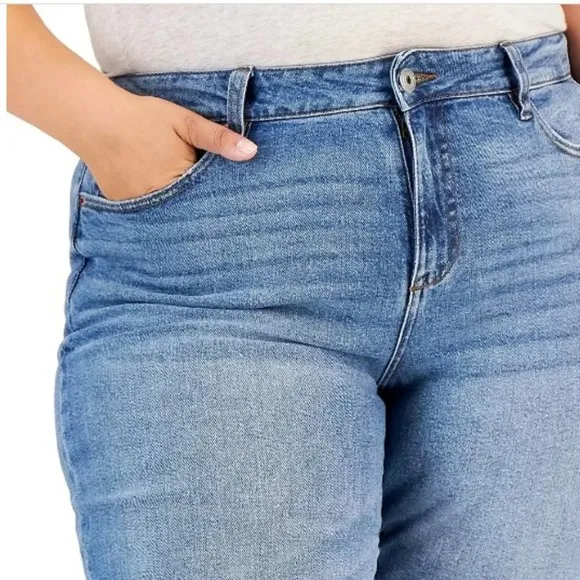 CELEBRITY PINK Jeans Plus Sz 20 The Bestie Lt Blue MODERN Open Knee DISTRESSED