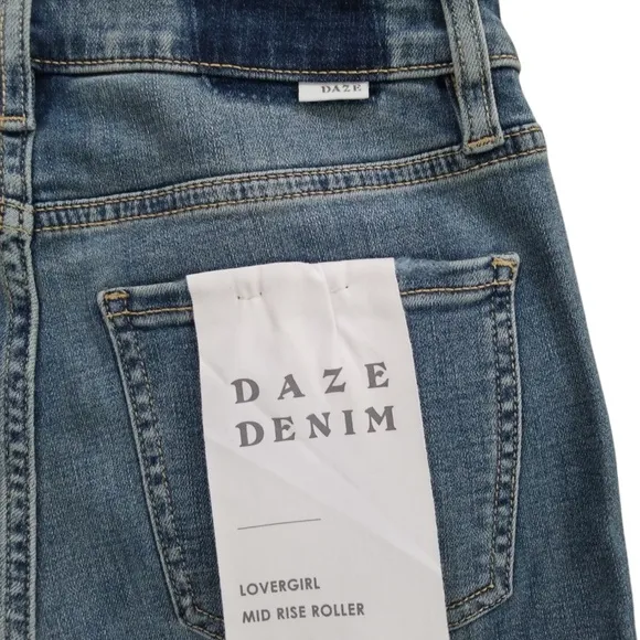 DAZE Lovergirl Distressed Mid Rise Roller Jeans Size 26 NEW