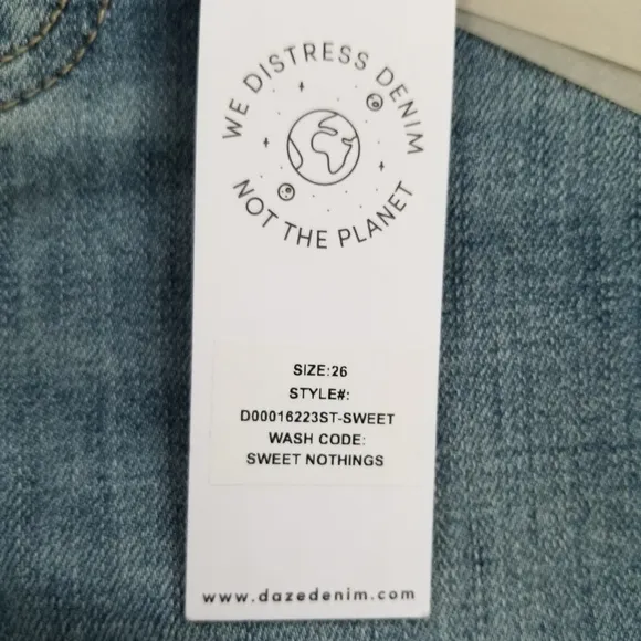 DAZE Lovergirl Distressed Mid Rise Roller Jeans Size 26 NEW