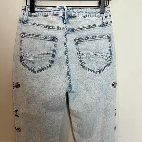 DRIFTWOOD- Gizelle Geometric Embroidered Distressed Light Wash Denim Jeans