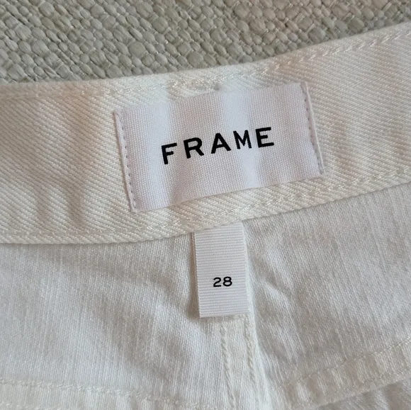 FRAME Denim Shorts in Rumpled Blanc Grind