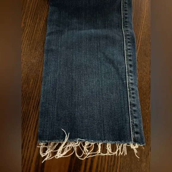 Frame Le Sylvie Slender Straight leg jeans women’s 26 medium wash raw hem denim