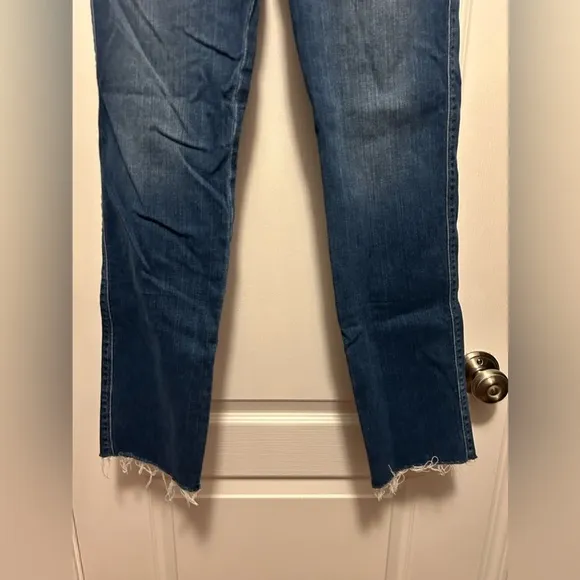 Frame Le Sylvie Slender Straight leg jeans women’s 26 medium wash raw hem denim
