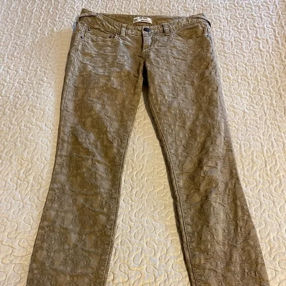 “FREE PEOPLE” Jacquard Skinny Ankle Jeans