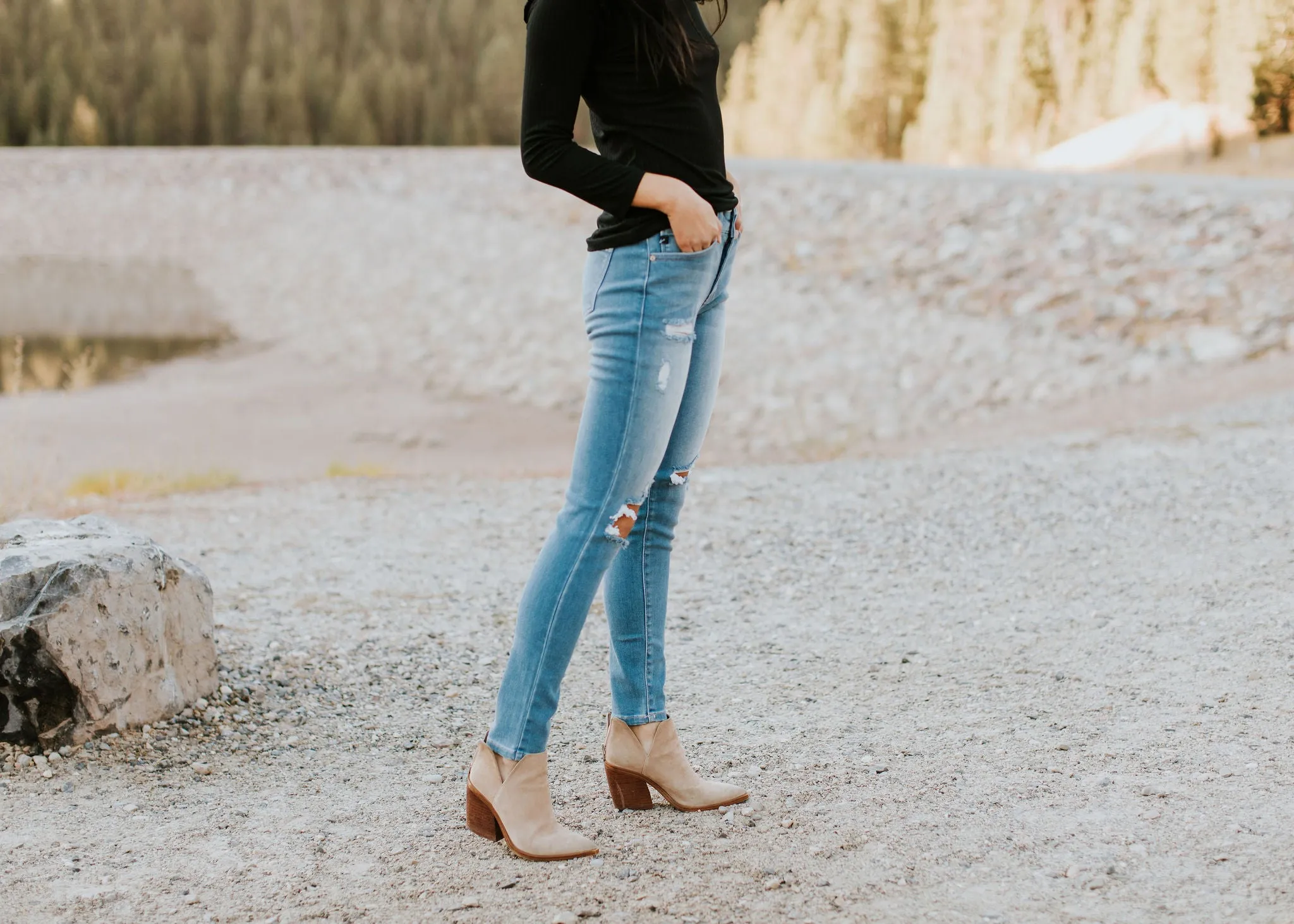 Free the People Distressed Light Wash Skinny