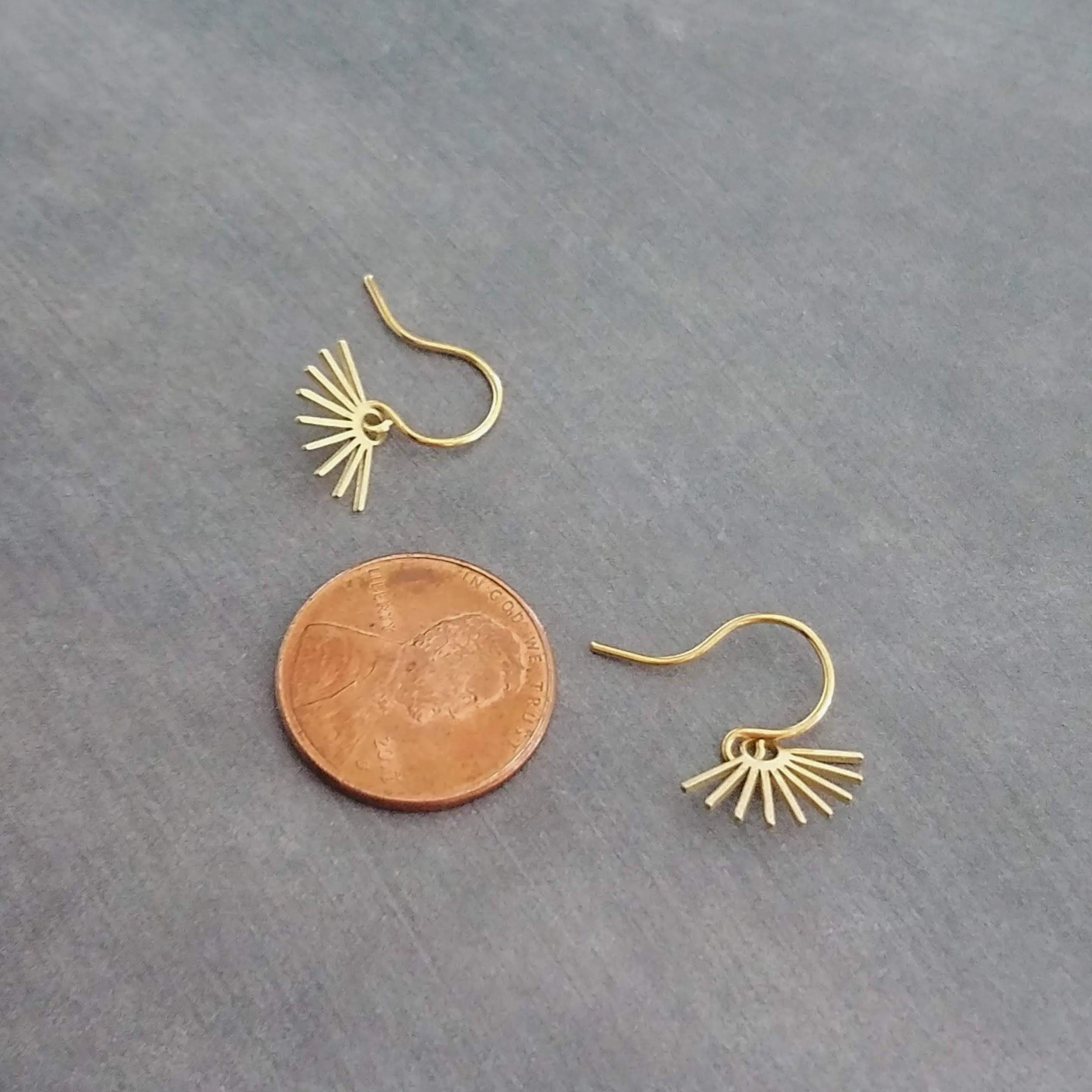 Gold Sun Ray Earrings, sun earrings, sunshine earrings, little sun earrings, tiny sun earrings, gold spike earrings, minimalist small spike