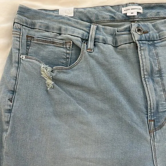Good American Good Legs Crop Mini Boot Denim Jeans Indigo NEW Size 22