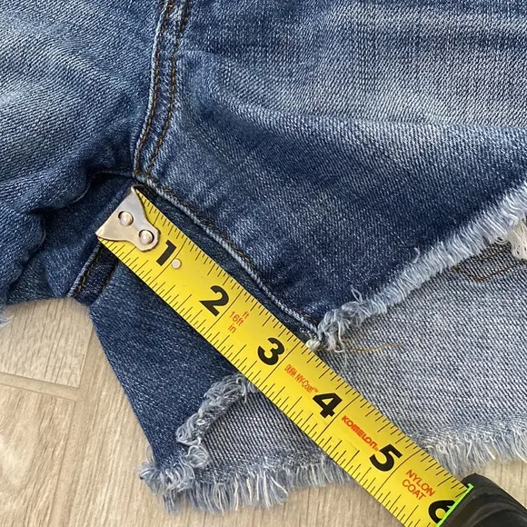 Joe’s Blue Distressed Denim Jean Shorts Size 25 Raw Hem &amp; Pockets