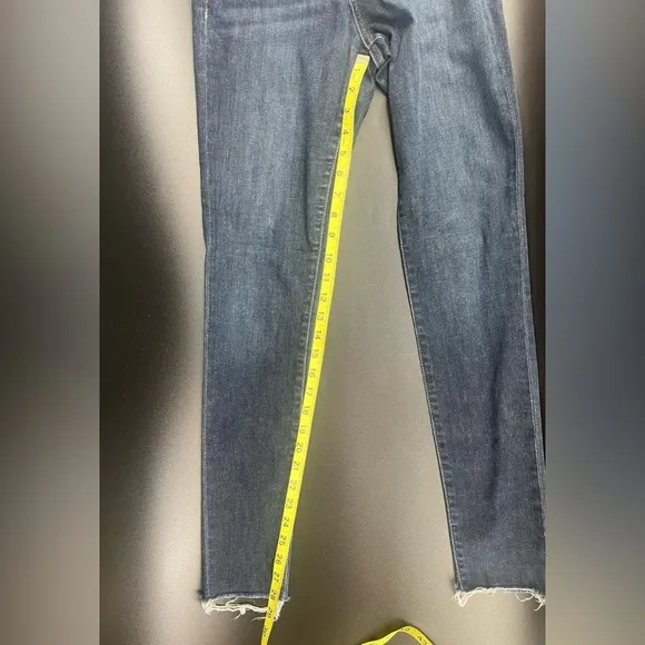 Joe’s Jeans Mid Rise Skinny Ankle Jeans With Raw Frayed Hem Dark Wash Size 26