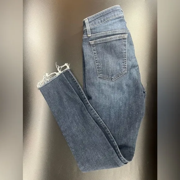 Joe’s Jeans Mid Rise Skinny Ankle Jeans With Raw Frayed Hem Dark Wash Size 26