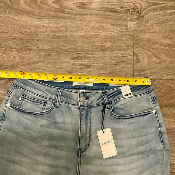 Judy Blue Jeans Skinny Mid Rise Distressed Raw Hem Women Blue Denim Size 18W NWT