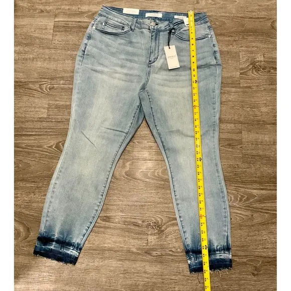 Judy Blue Jeans Skinny Mid Rise Distressed Raw Hem Women Blue Denim Size 18W NWT