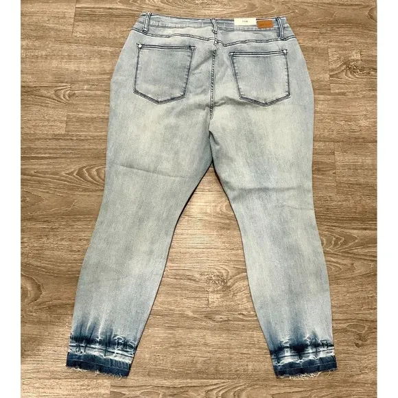 Judy Blue Jeans Skinny Mid Rise Distressed Raw Hem Women Blue Denim Size 18W NWT