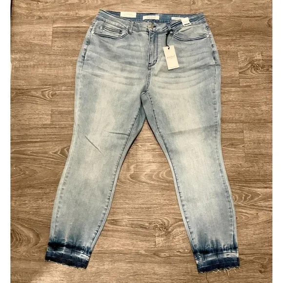 Judy Blue Jeans Skinny Mid Rise Distressed Raw Hem Women Blue Denim Size 18W NWT