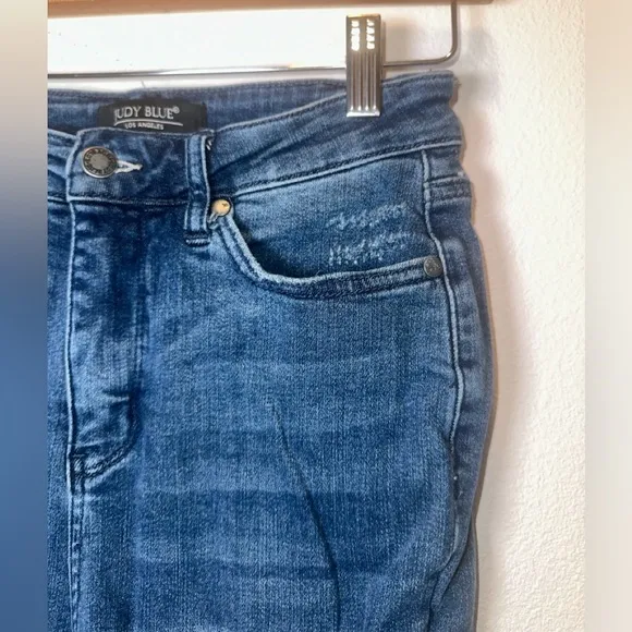 Judy Blue Raw Hem Distressed Skinny Fit Jeans