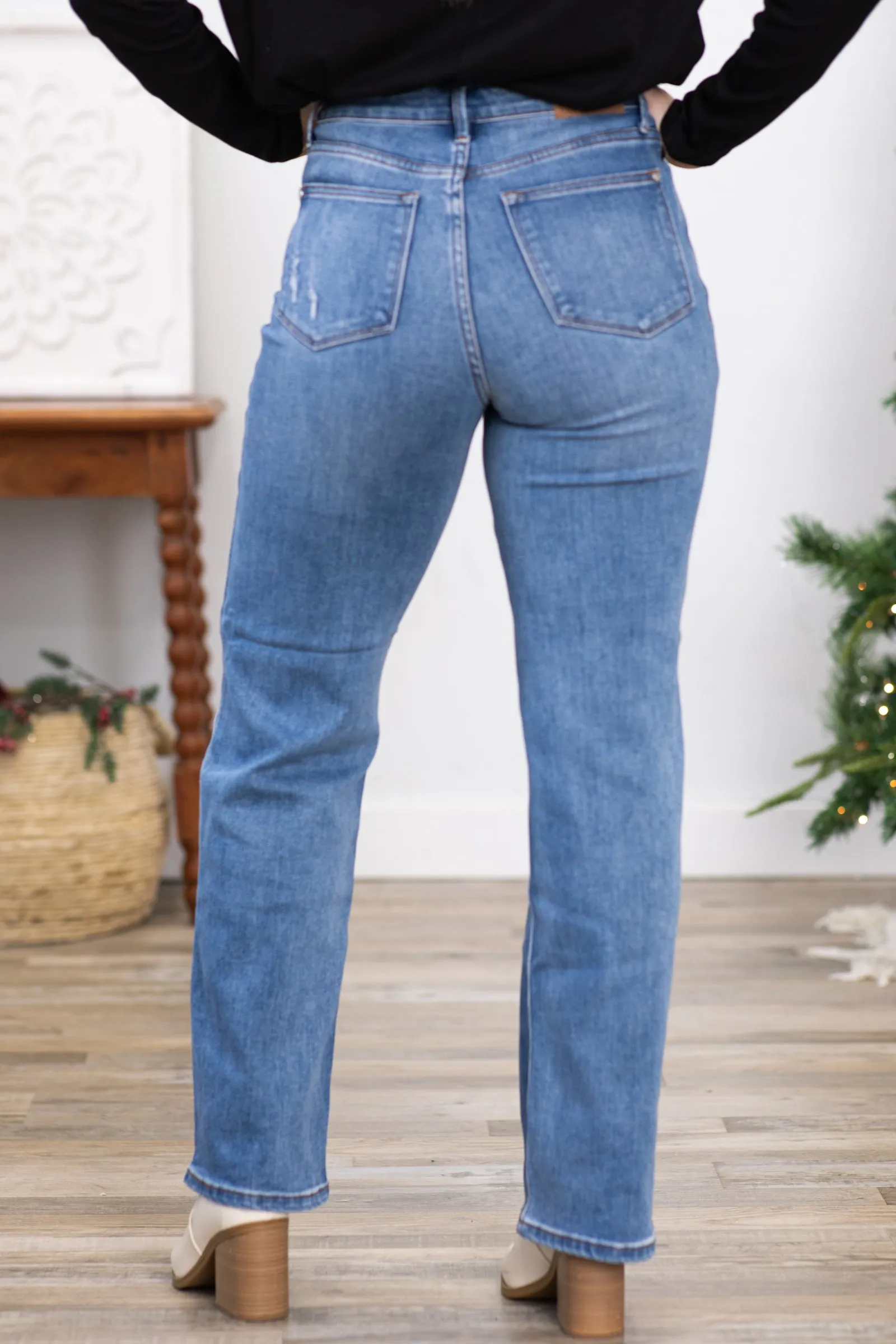 Judy Blue Tummy Control Distressed Knee Jeans
