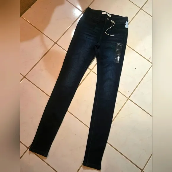 Kancan Skinny Jeans 23 W, 31 L Dark Blue Slim Stretch Denim Mid Rise Jegging