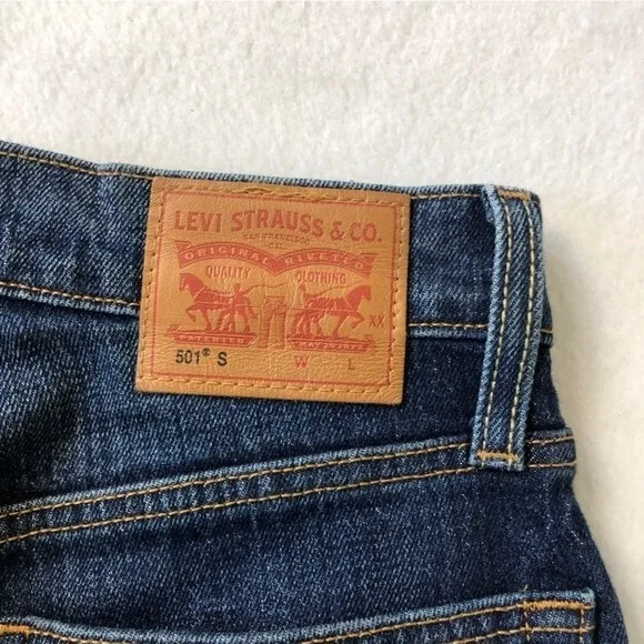 Levi's High Rise 501 S Skinny Jeans in Supercharger - Size 24