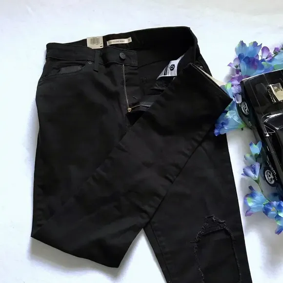 Levi's NWT 721 High Rise Skinny Distressed Black Jeans Women Various