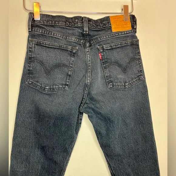 Levi’s | Wedgie Fit Skinny Jeans in Black Wash Sz. 25