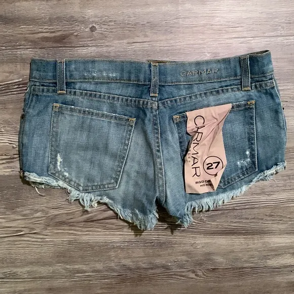 LF shorts brand new. Carmar rigid denim mid- rise frayed hem. size 27