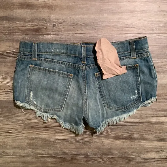LF shorts brand new. Carmar rigid denim mid- rise frayed hem. size 27
