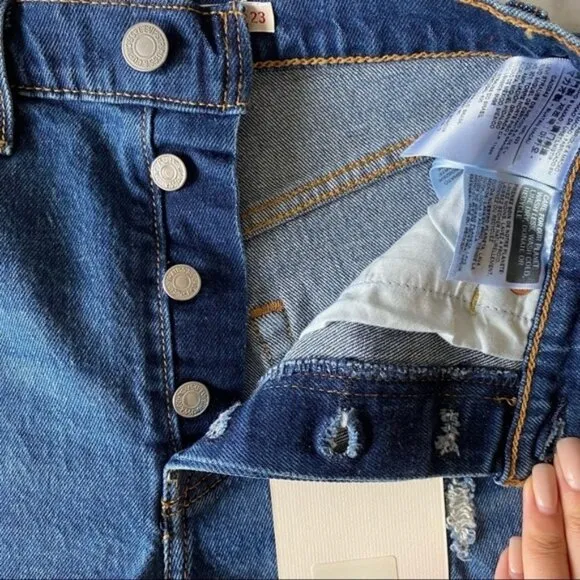 NEW Levi’s Ribcage Cutoff Distressed Jean Shorts