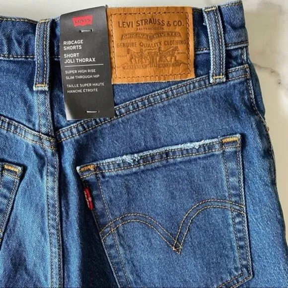 NEW Levi’s Ribcage Cutoff Distressed Jean Shorts