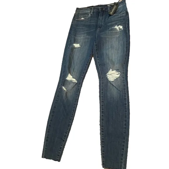 NWT BLANKNYC The Bond Mid-Rise Skinny Jeans