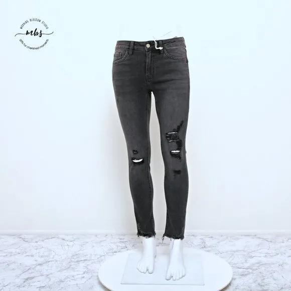 NWT Flying Monkey Black Label Distressed Low Waist Raw Hem Skinny Jeans Gray 26