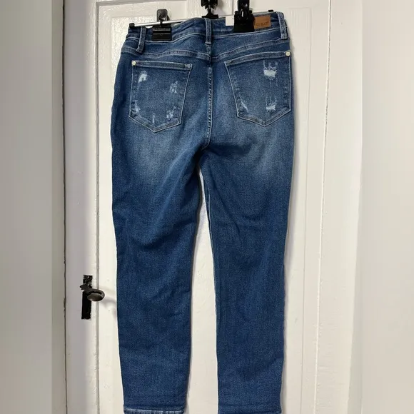 NWT Judy Blue Straight distressed embroidered denim jeans size 11/30