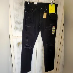 NWT Levi's 511 Flex Stretch Slim Mid Rise Black Distressed Jeans 33x32
