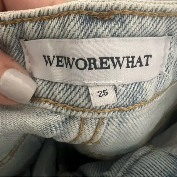 NWT WeWoreWhat Denim High rise shorts light wash size 25 raw hem women's