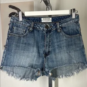 One Teaspoon denim raw hem shorts size 29