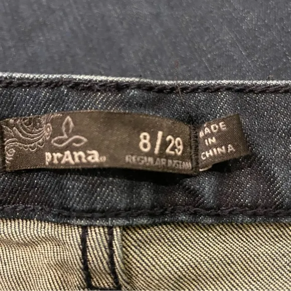 Prana Dark Wash Mid Rise Skinny Jeans.  Size 8/29