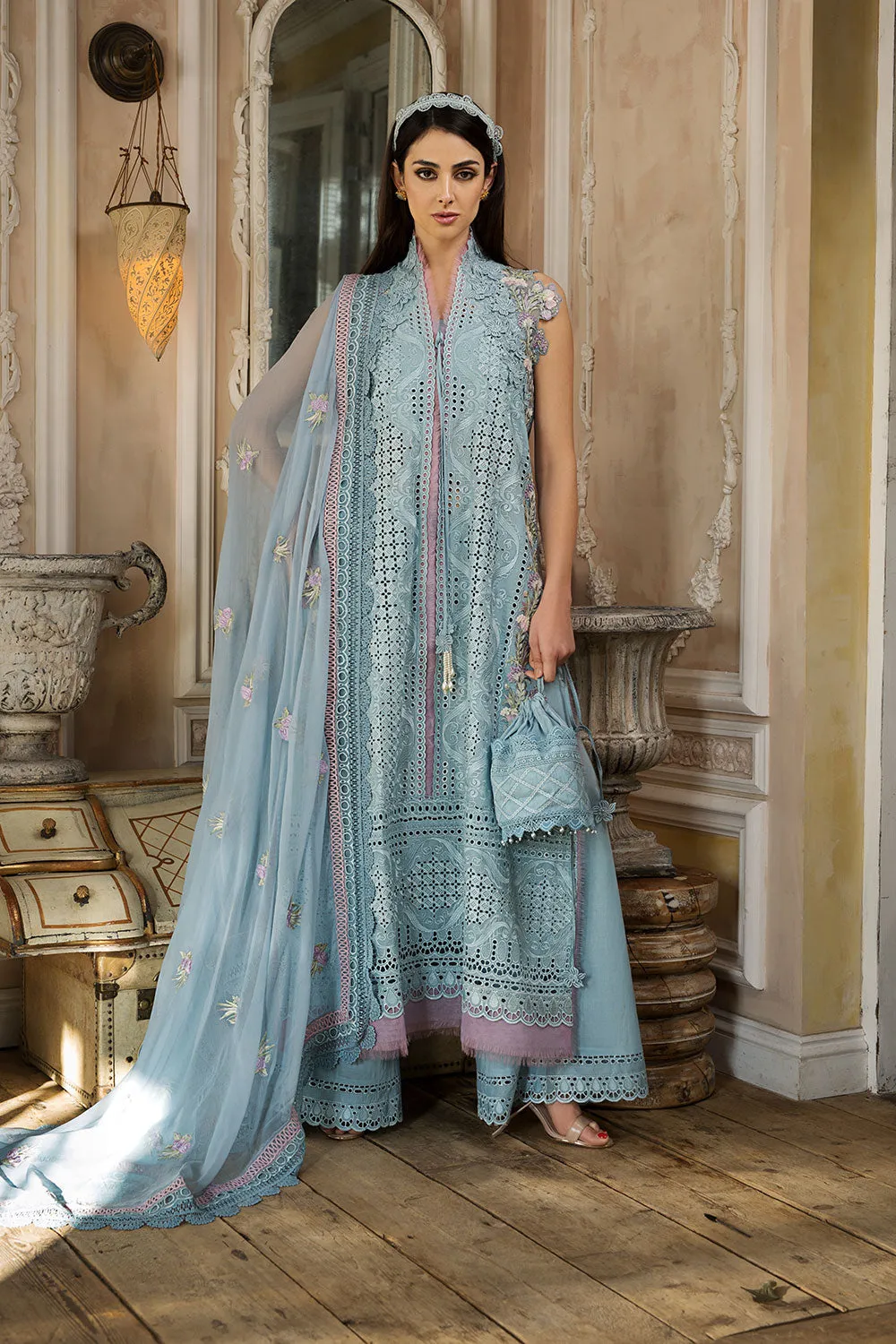 SOBIA NAZIR LUXURY LAWN 2023 | 15A