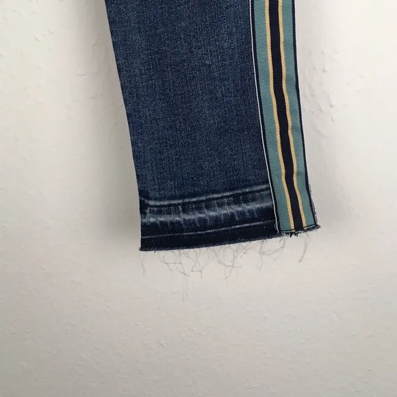 Veronica Beard Debbie 10” Skinny Striped Jeans
