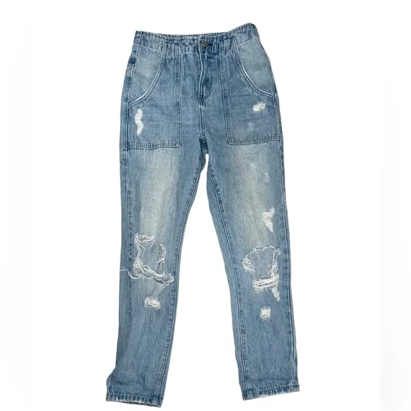 Vervet distressed blue jeans