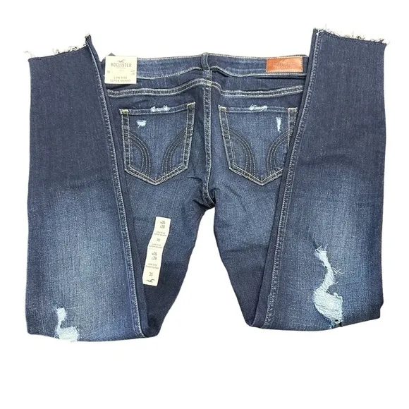Women’s Hollister Low-Rise Super Skinny Jeans, W26x28L. NWT Raw Hem