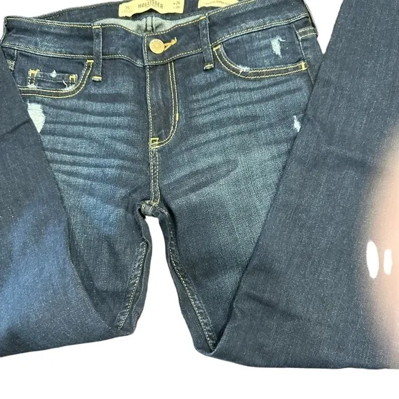 Women’s Hollister Low-Rise Super Skinny Jeans, W26x28L. NWT Raw Hem