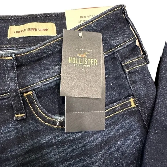 Women’s Hollister Low-Rise Super Skinny Jeans, W26x28L. NWT Raw Hem