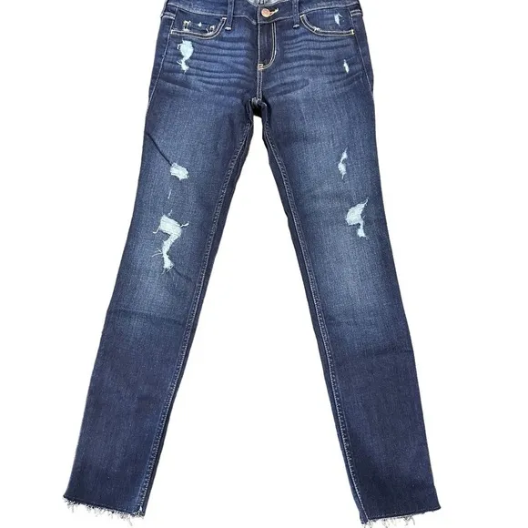 Women’s Hollister Low-Rise Super Skinny Jeans, W26x28L. NWT Raw Hem